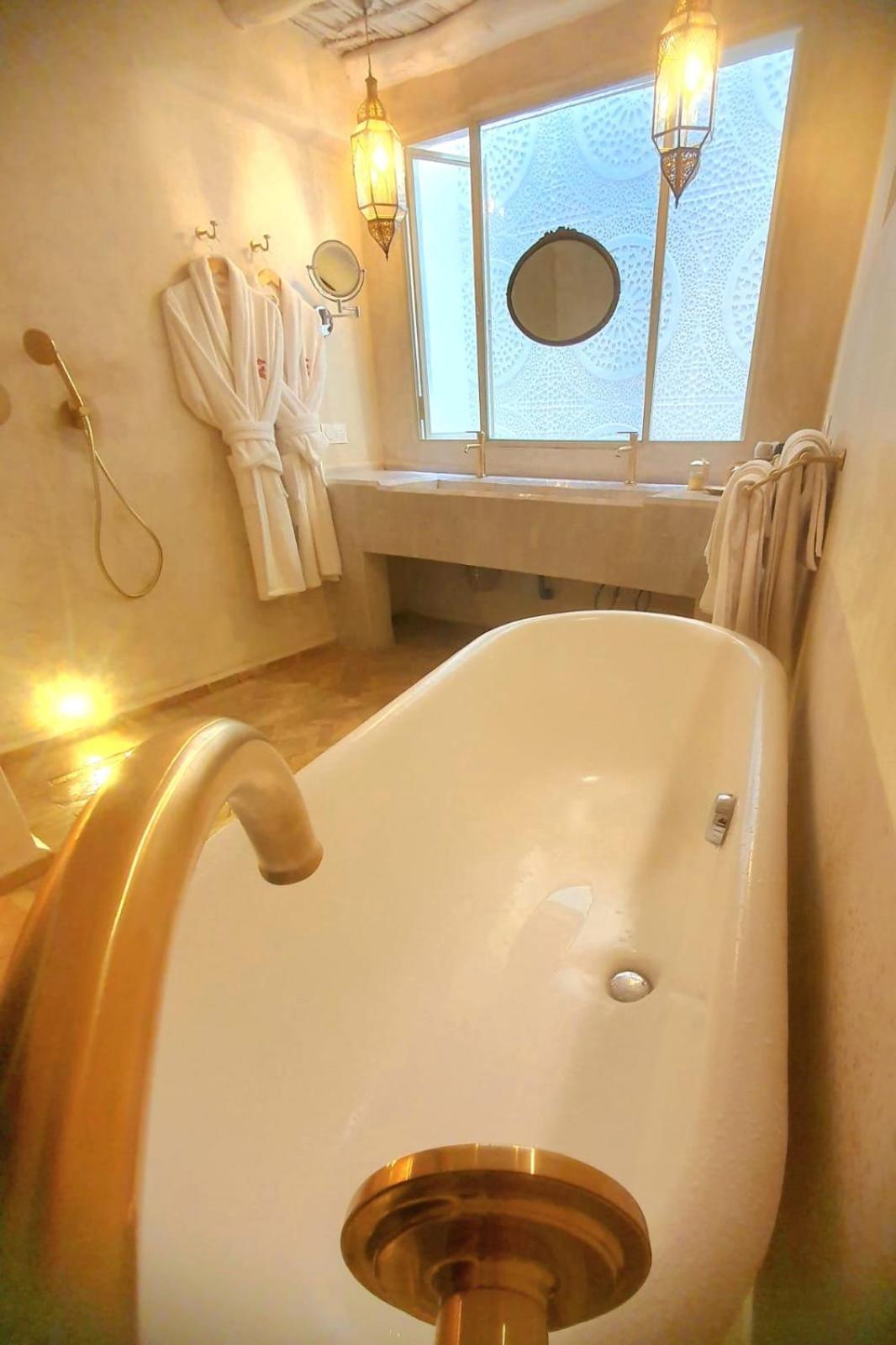 Le Singe Rose Bed & Breakfast Маракеш Екстериор снимка
