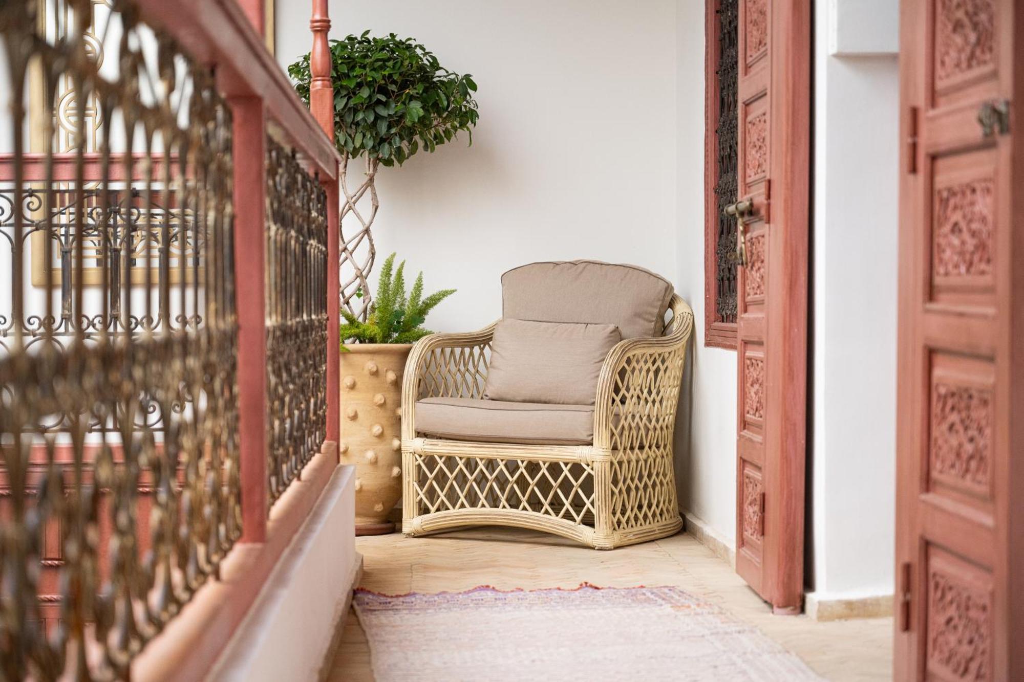 Le Singe Rose Bed & Breakfast Маракеш Екстериор снимка